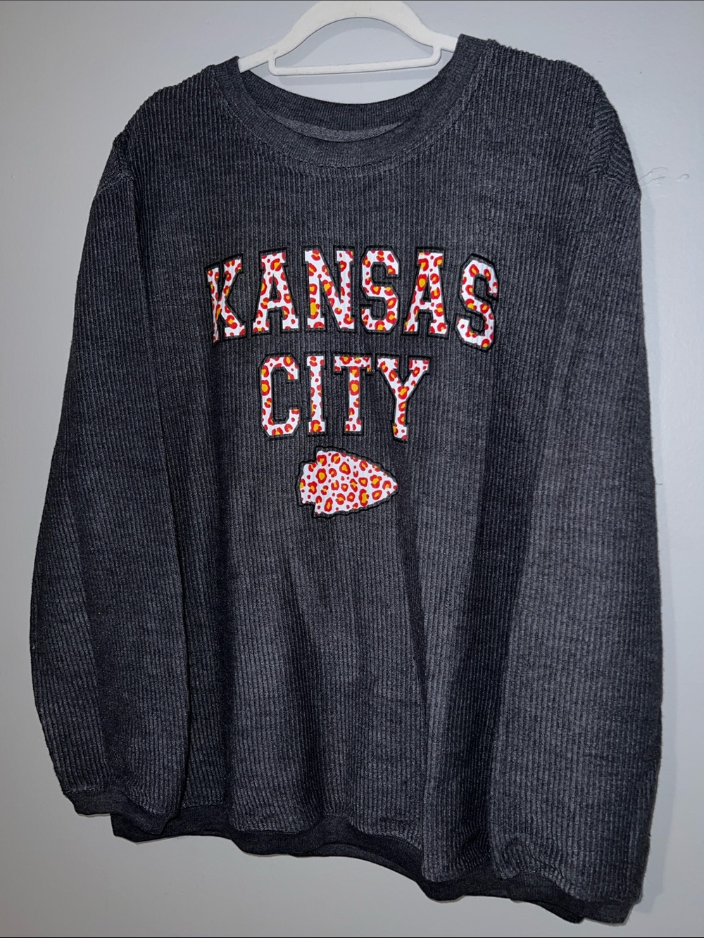MV Sport Kansas City Charcoal Waffle Knit Crewneck with Leopard Accent Size L